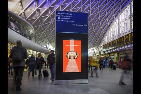 tn_gb-london-kingscross-advert-screen.jpg